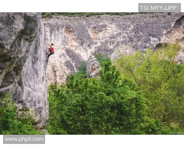 专业解读：重庆攀岩队的中路突破打法